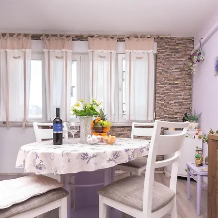 Apartment Spacious Snowwhite