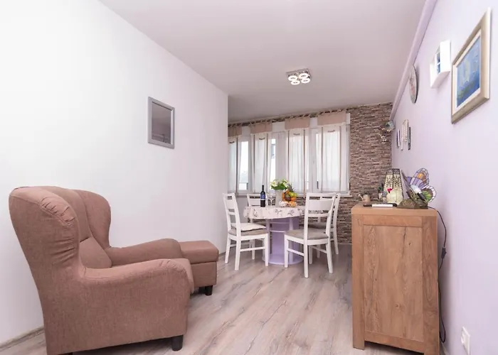 Spacious Snowwhite Appartamento Spalato